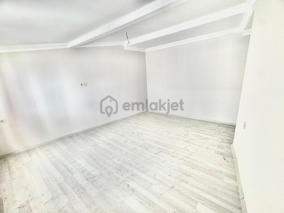 Kağıthane Çeliktepe'de Satılık 3+1 Çatı Katı Daire - 12