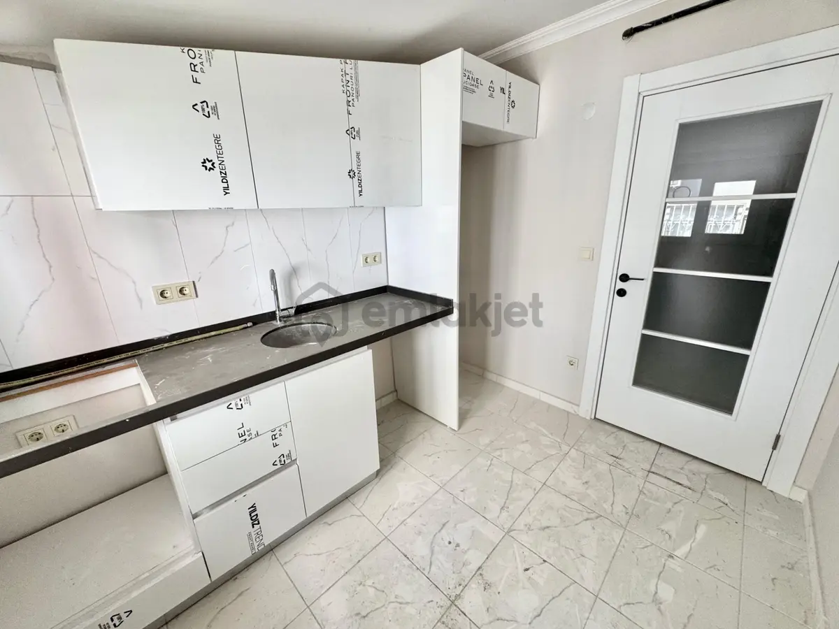 Kağıthane Çeliktepe'de Satılık 3+1 Çatı Katı Daire - 3