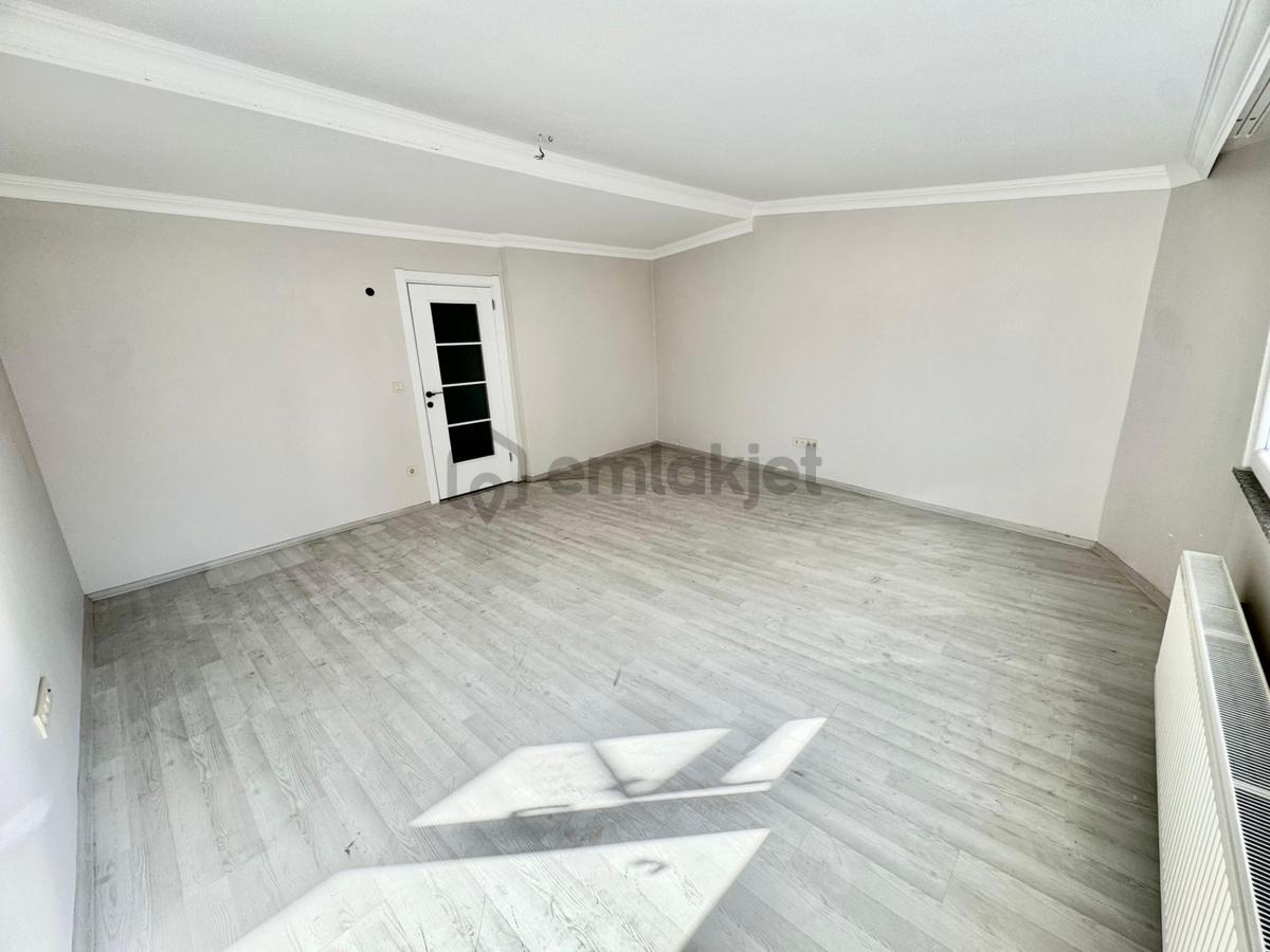 Kağıthane Çeliktepe'de Satılık 3+1 Çatı Katı Daire - 23