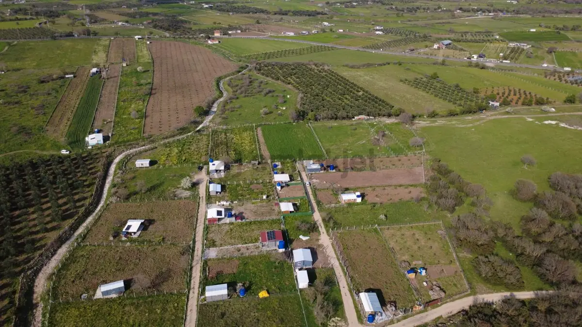 Çıtakta 213m2 İçerisinde Konteyner Bulunan Tarla - 29