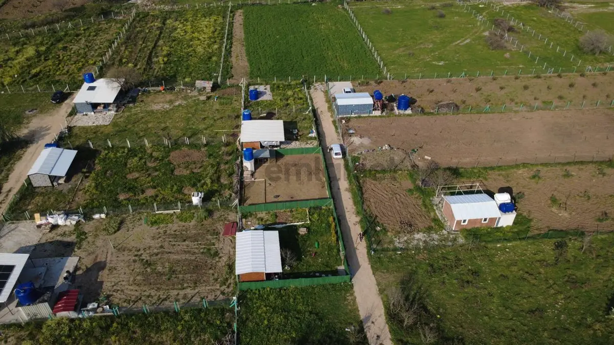 Çıtakta 213m2 İçerisinde Konteyner Bulunan Tarla - 10