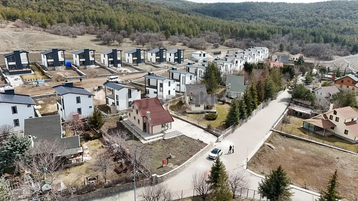 Gölbaşı Beynam'da Doğayla İç İçe ,müstakil Satılık Lüks Villa - 2
