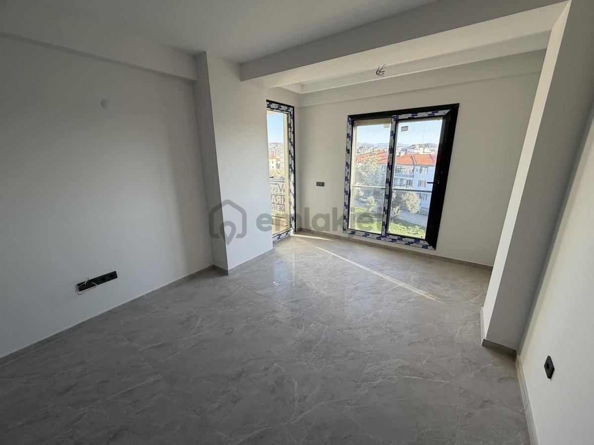 Camikebir'de Arakat 1+1 Kiralık Daire - 16