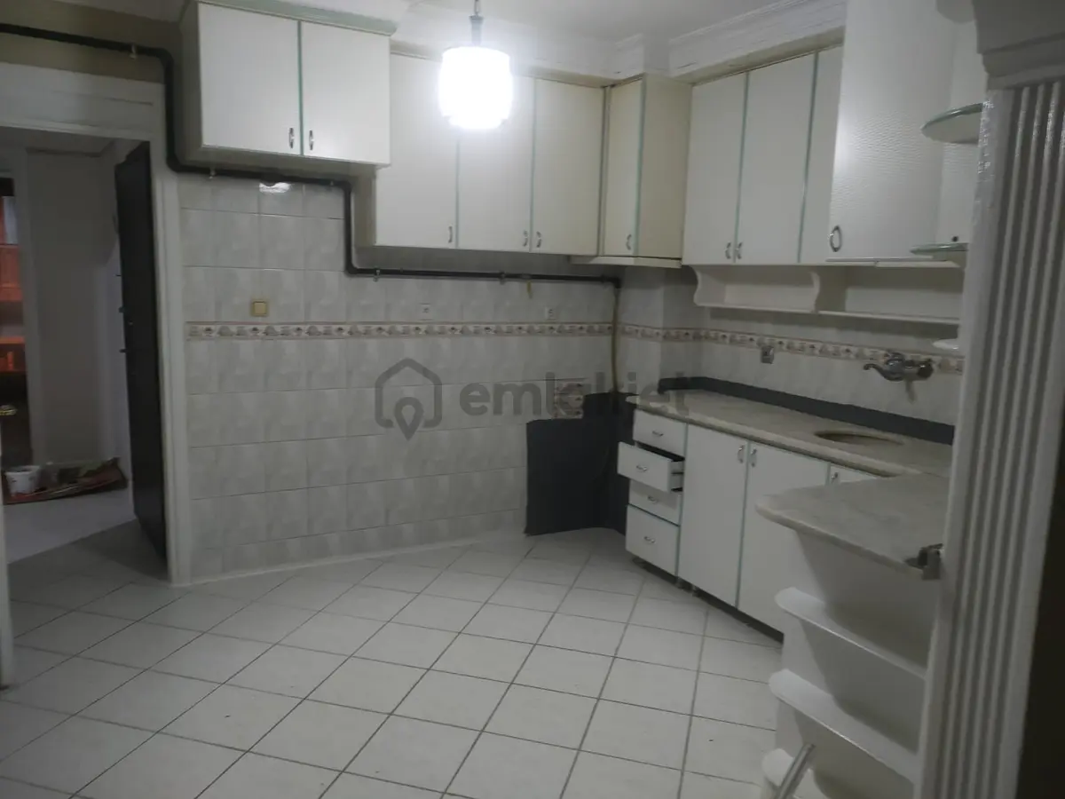 Sahibinden İzmir Bayraklı Postacılar Mahallesi