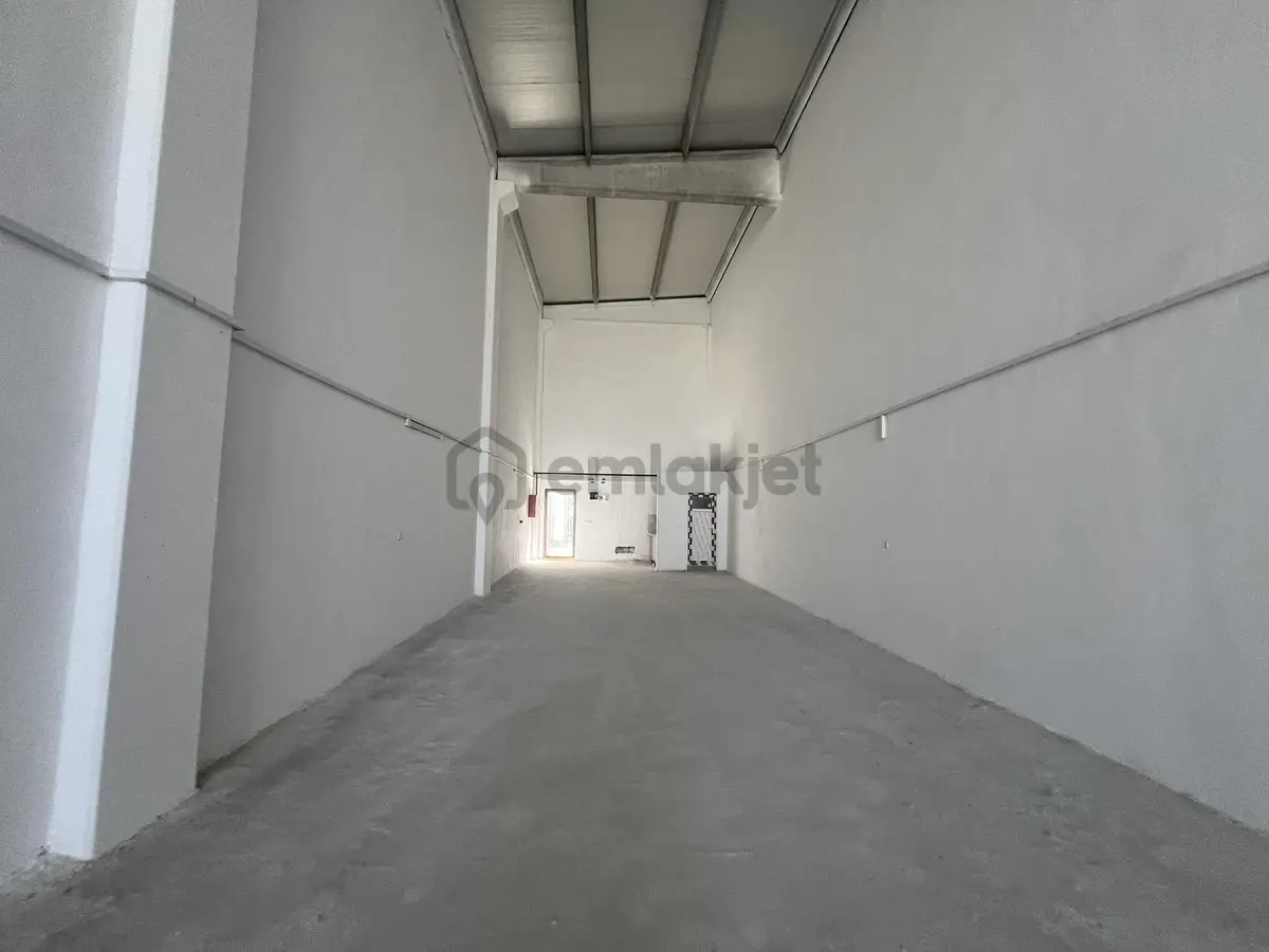 Duru'dan 2.sanayi'de Satılık 225m2 Çift Giriş Dükkan ! - 14