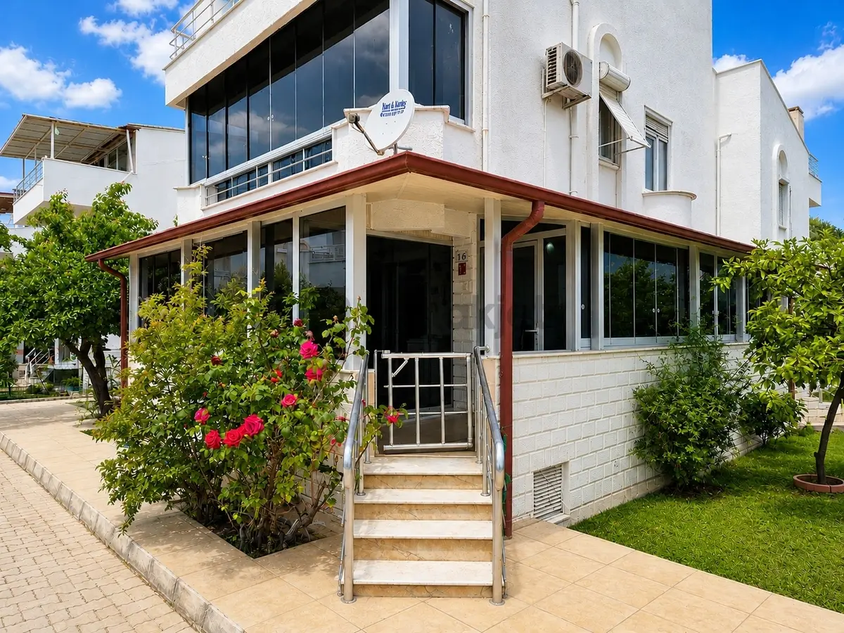 Umas Solutıon'dan Değerli Konumda - Bahçe Kullanımlı Kupon Villa