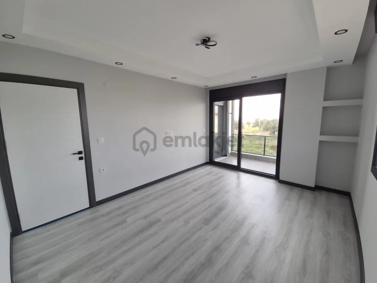 Umas Solutıon'dan Denize Yakın - Alt Katta Odalı - 4+1 Villa - 13