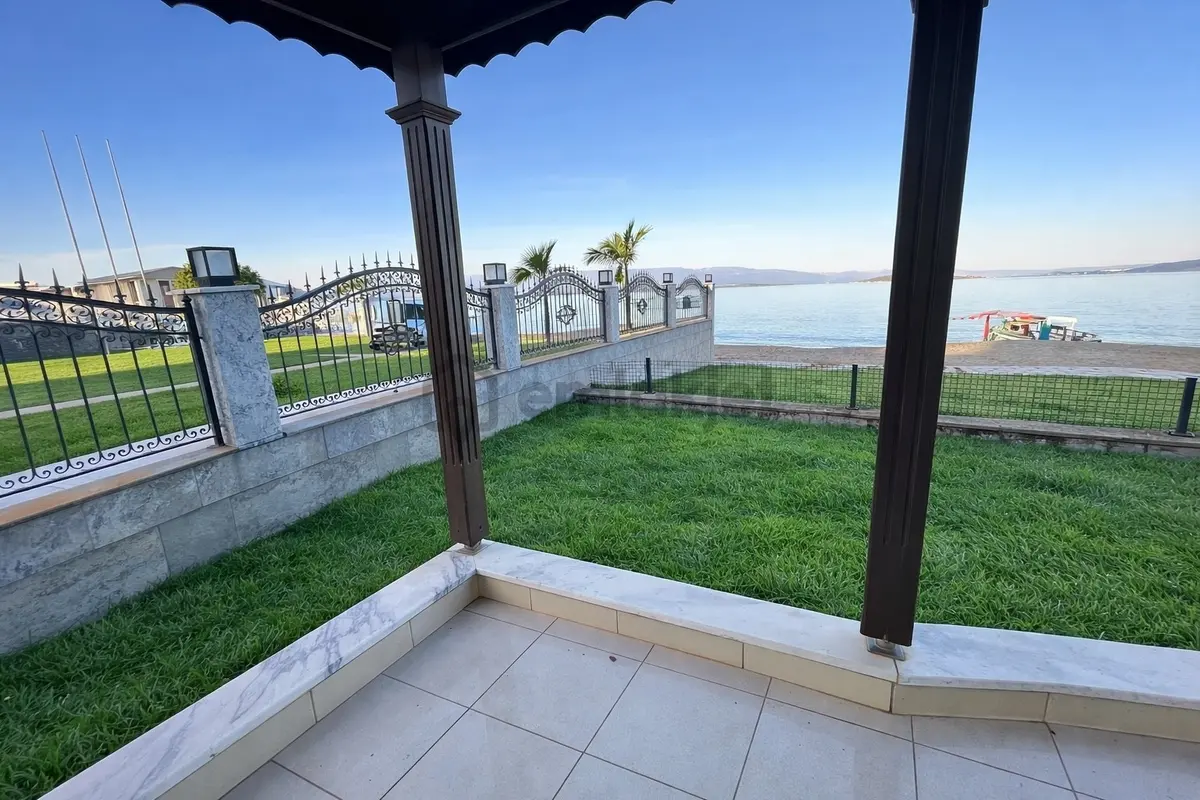 Umas Solutıon'dan Cunda'da Denize Sıfır Büyük Villa - 22