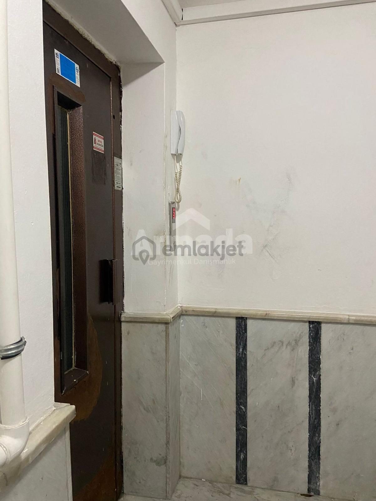 Söke İstasyon Caddesi Üzerinde Satılık 1+0 Ofis - 9