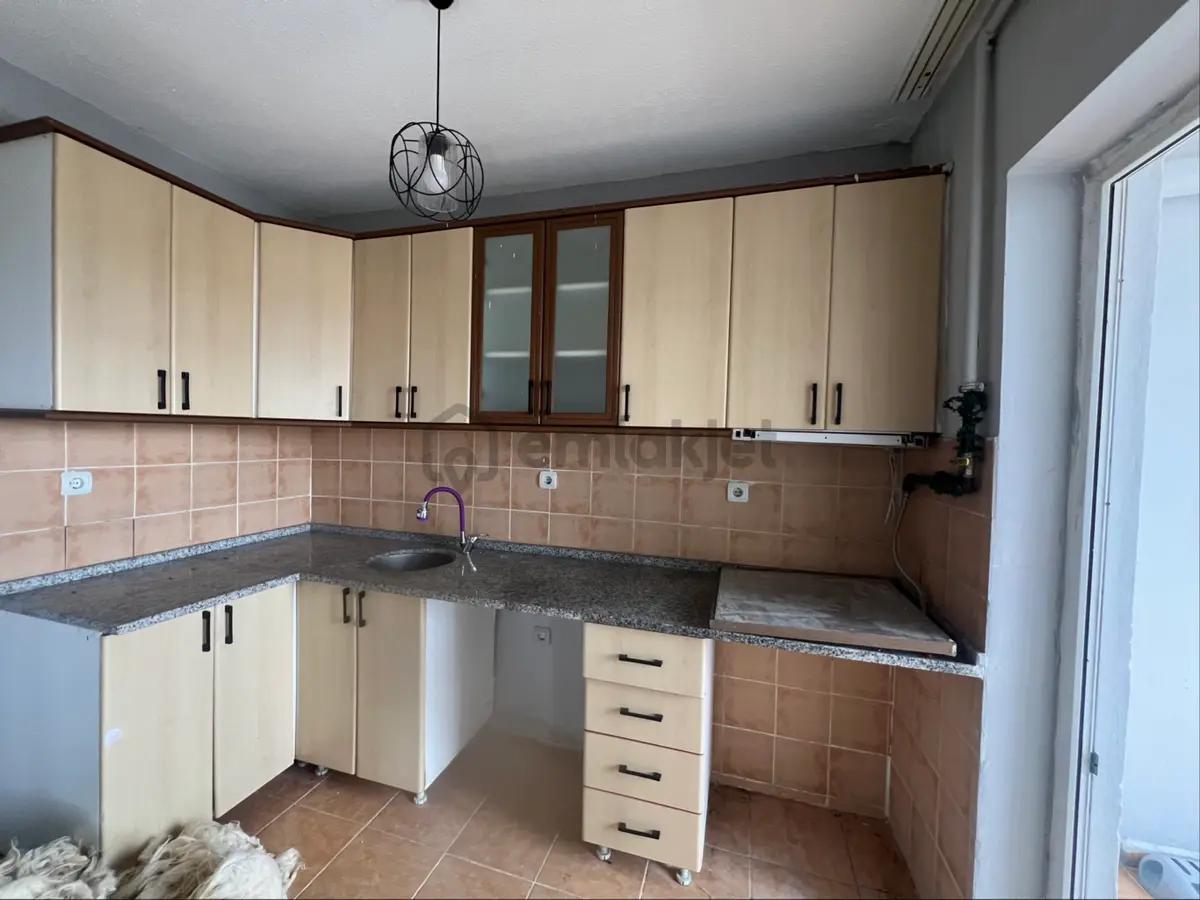 Arkadaş Emlaktan Akkent Toki De 1+1 Satılık Daire