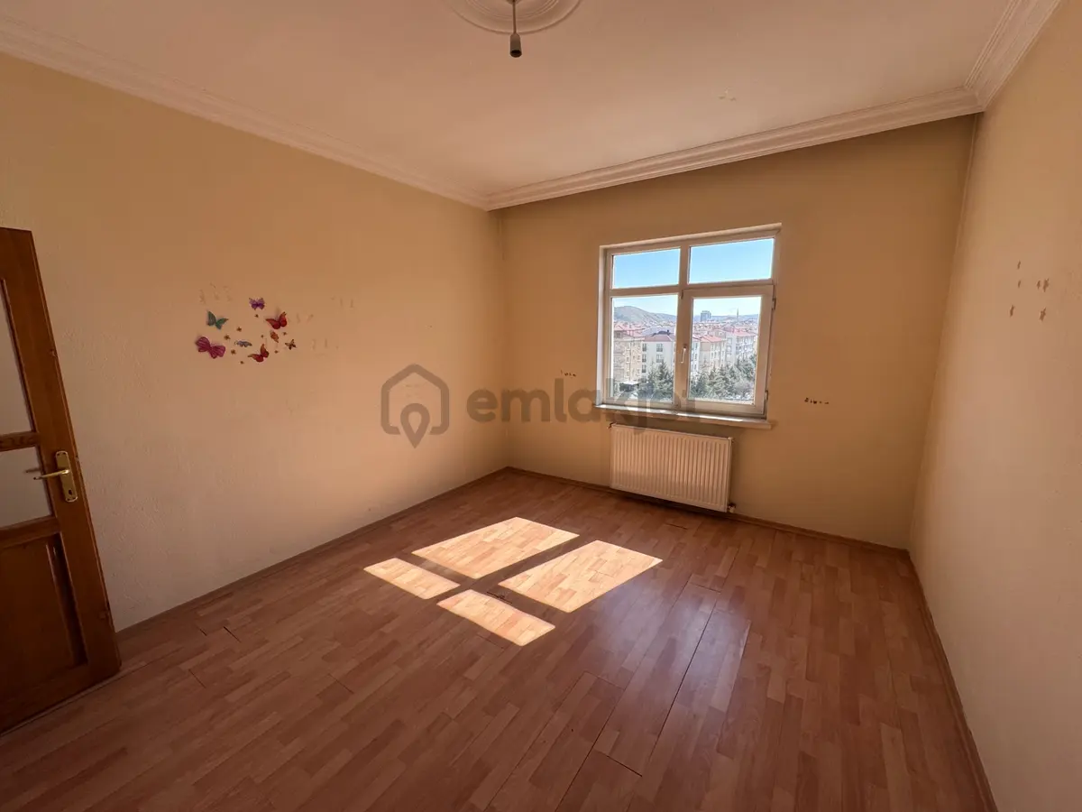Şanlıbaba Emlak'tan Güzelyurt Mahallesinde Satılık 3+1 Daire - 19