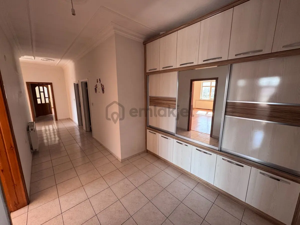 Şanlıbaba Emlak'tan Güzelyurt Mahallesinde Satılık 3+1 Daire - 8