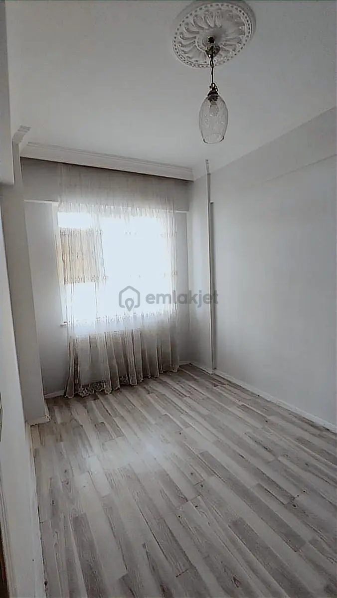 Kilis Merkez De Üniversite Yanında 1+1 Satılık Stüdyo Daire - 6