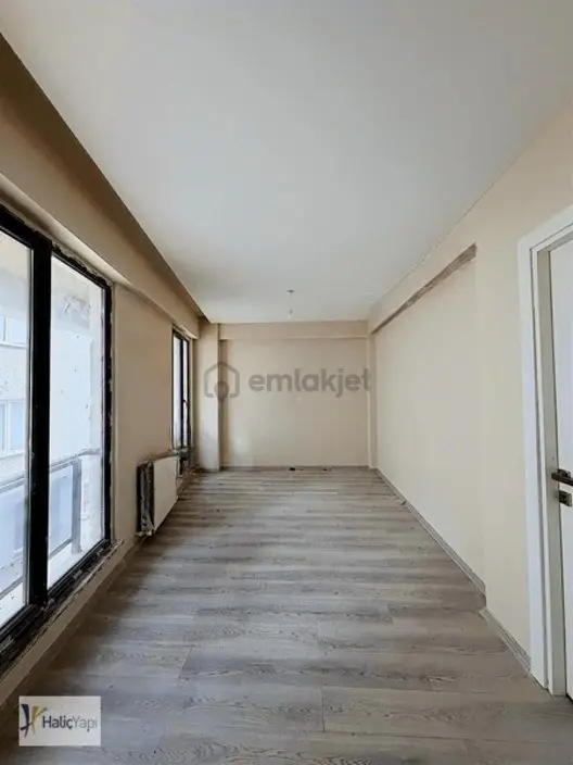 Gürsel Mahallesin'de 2+1 Sıfır Daire