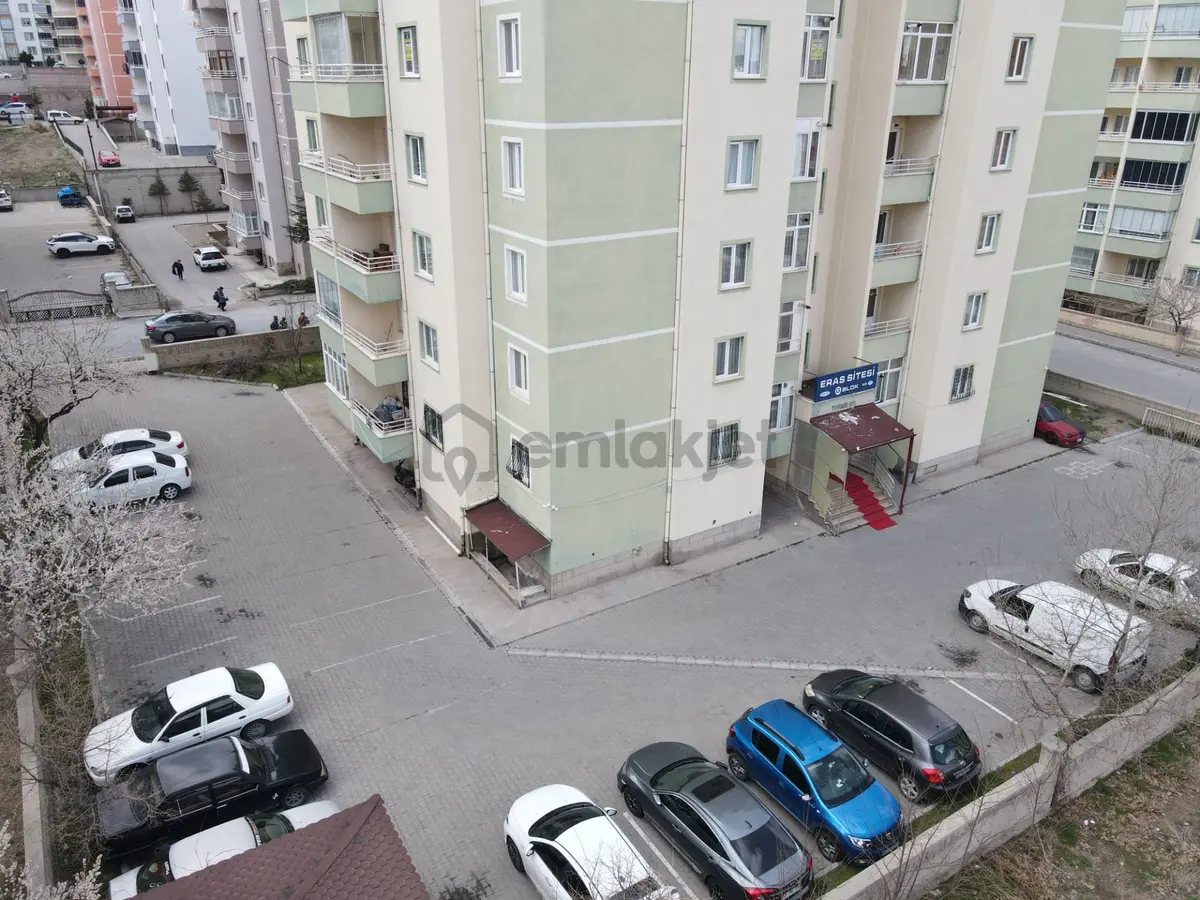 Şanlıbaba Emlaktan Cevher Dudayev Mahallesinde Satılık 3+1 Daire - 5