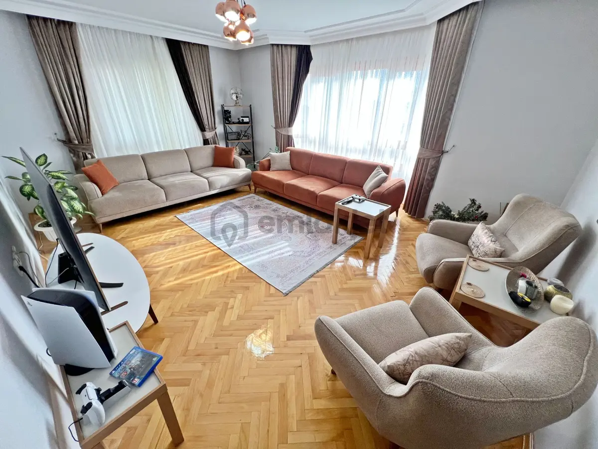 Etliğin Gözde Binası Asansörlü 3+1 E.banyolu Çift Teras Balkonlu - 30