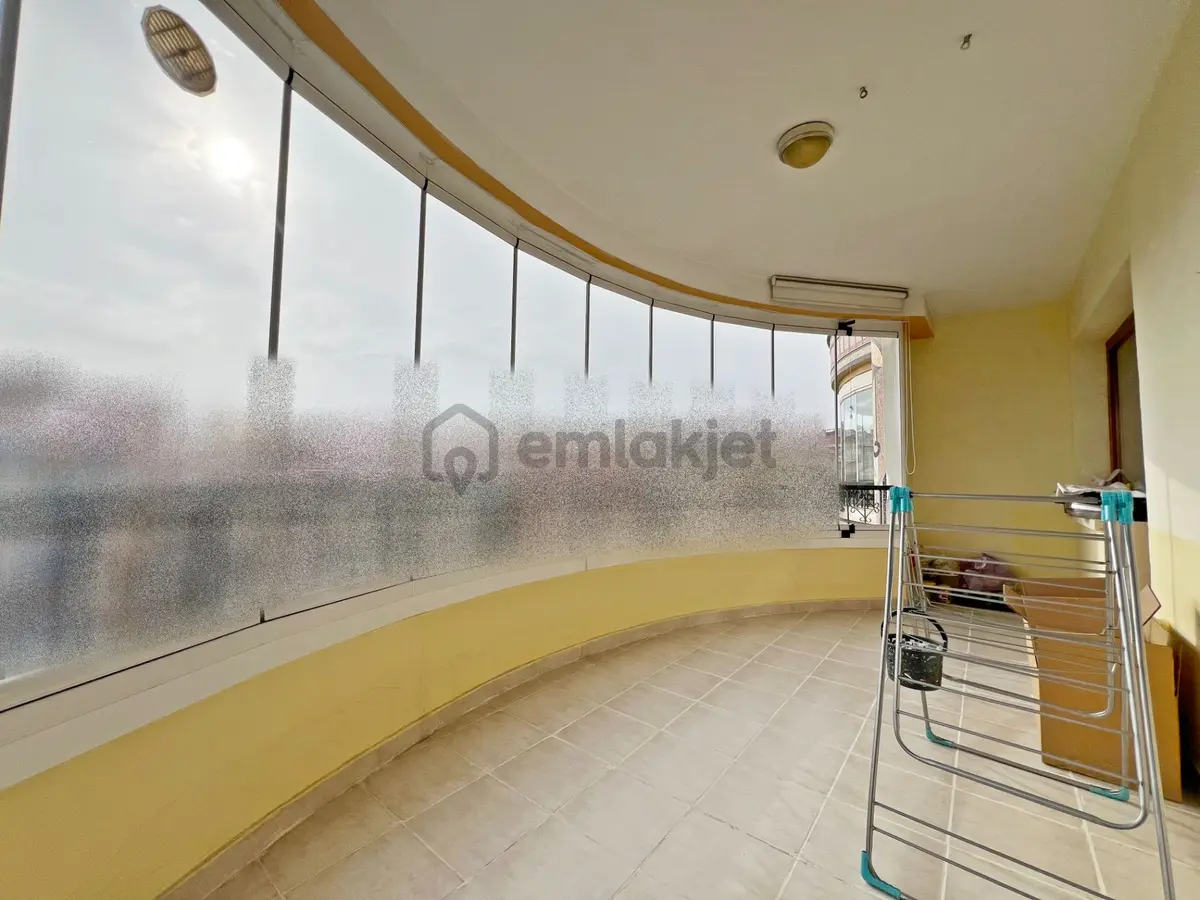 Etliğin Gözde Binası Asansörlü 3+1 E.banyolu Çift Teras Balkonlu - 9
