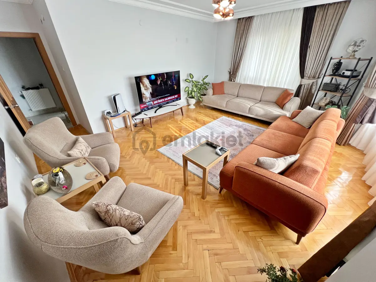 Etliğin Gözde Binası Asansörlü 3+1 E.banyolu Çift Teras Balkonlu - 32