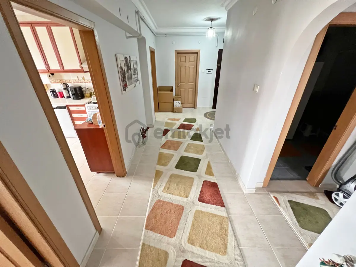 Etliğin Gözde Binası Asansörlü 3+1 E.banyolu Çift Teras Balkonlu - 17