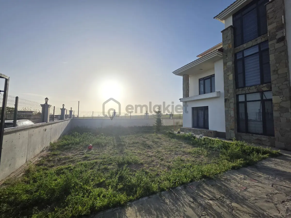 Bardakçı'da Satılık Müstakil Villa - 31