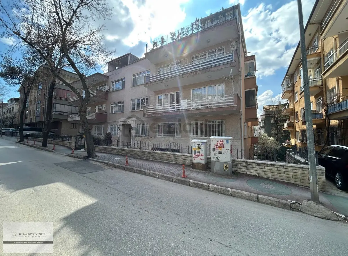 Başçavuş Sokakta 3+1 Bakımlı Yüksek Giriş - 16