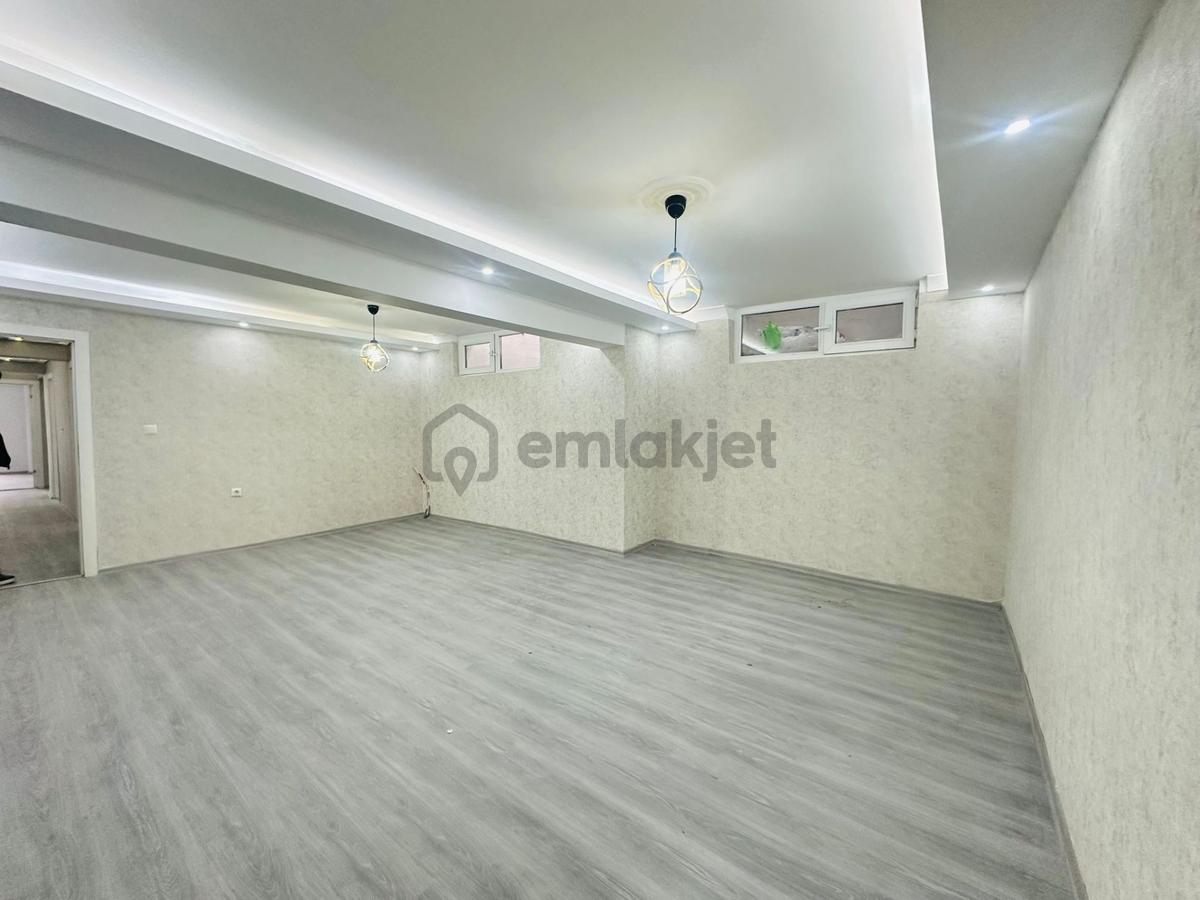 Feridunçelik'te Full Yapılı Asansörlü 4+1 Giriş Kat Satılık !! - 15