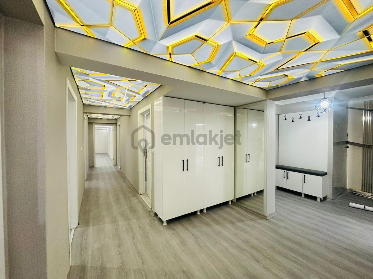 Feridunçelik'te Full Yapılı Asansörlü 4+1 Giriş Kat Satılık !! - 19