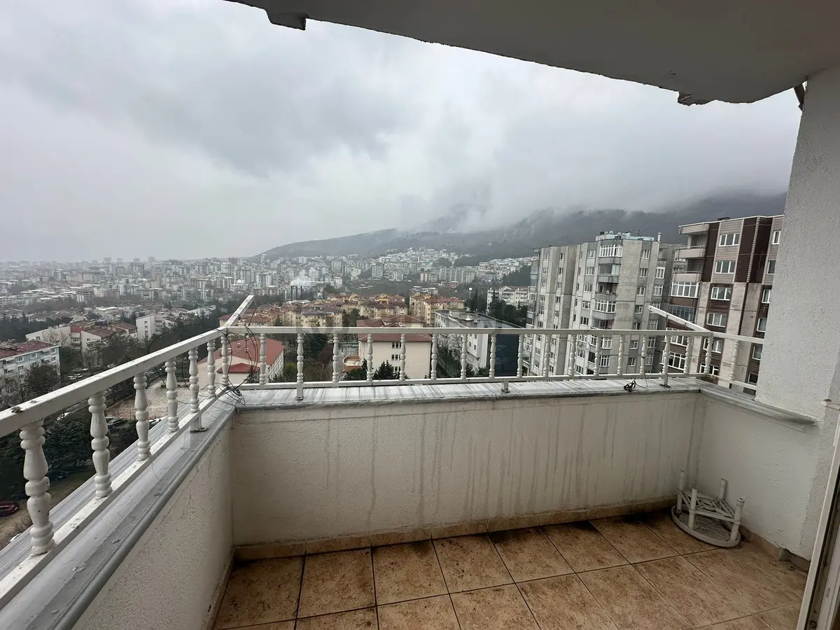 Sitelerde Site İçinde Satılık Eşyalı 3+1 Fırsat Daire - 12