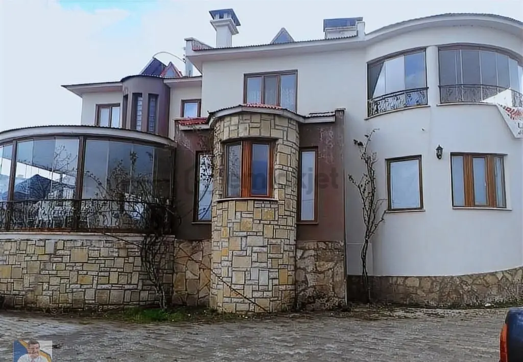 Edremit'te Satılık Deniz Manzaralı Geniş Dublex Villa - 15