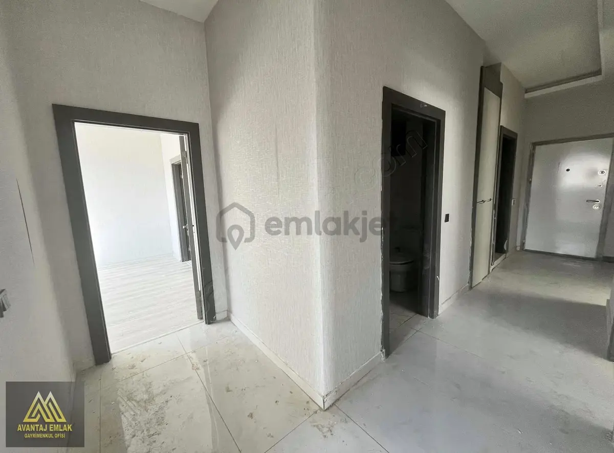 Avantaj'dan Kıbrısköy'de Site İçerisin'de 3+1 Ebevy.banyol Daire - 4