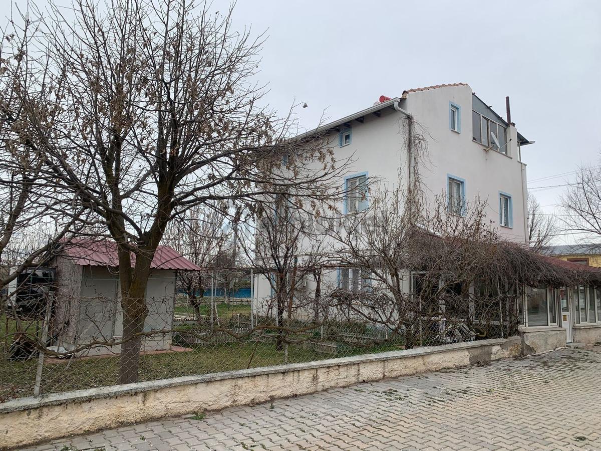 İmişehir Köy İçi, Köşebaşı 3 Katlı Ev - 3
