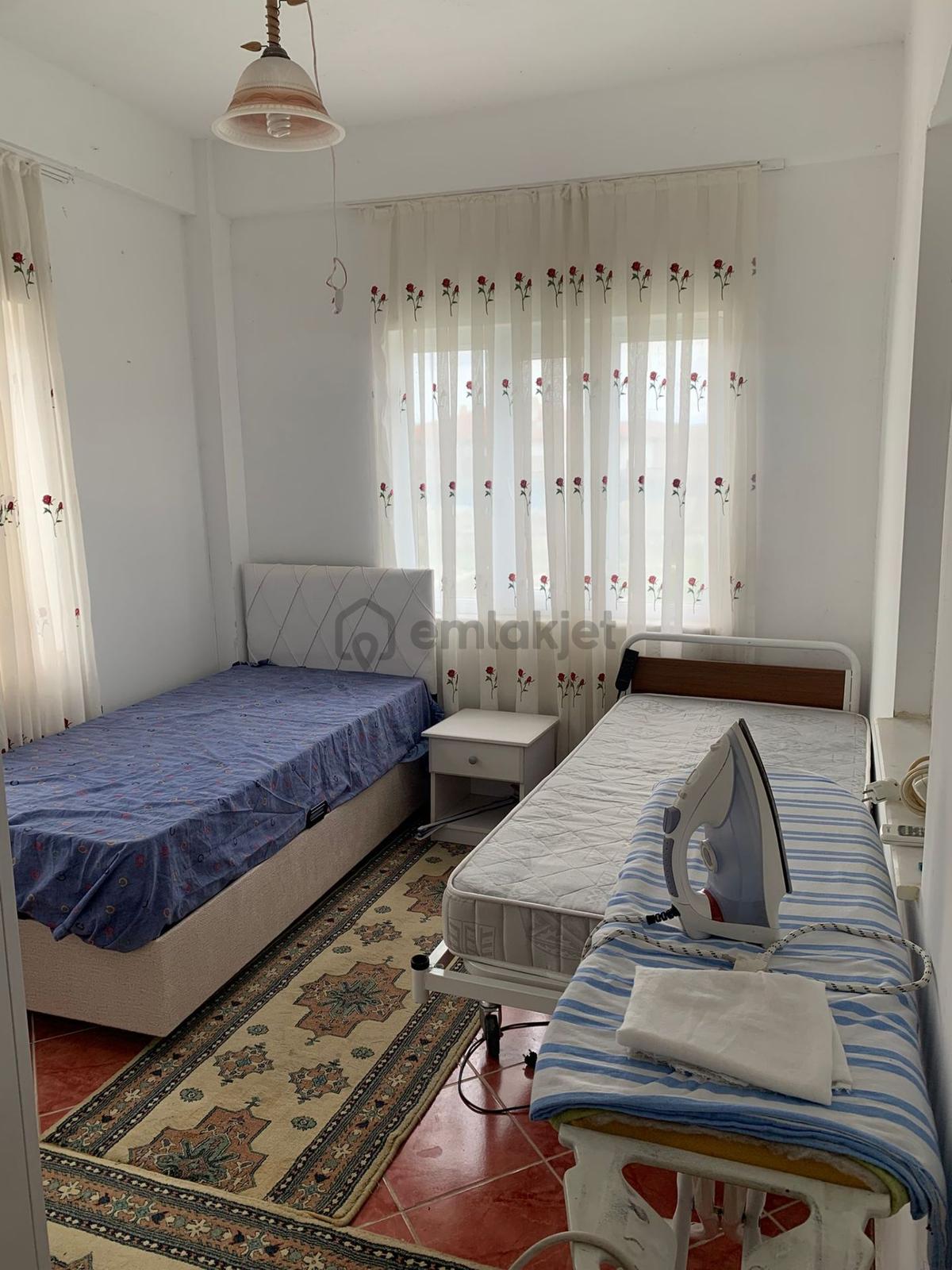 İmişehir Köy İçi, Köşebaşı 3 Katlı Ev - 20