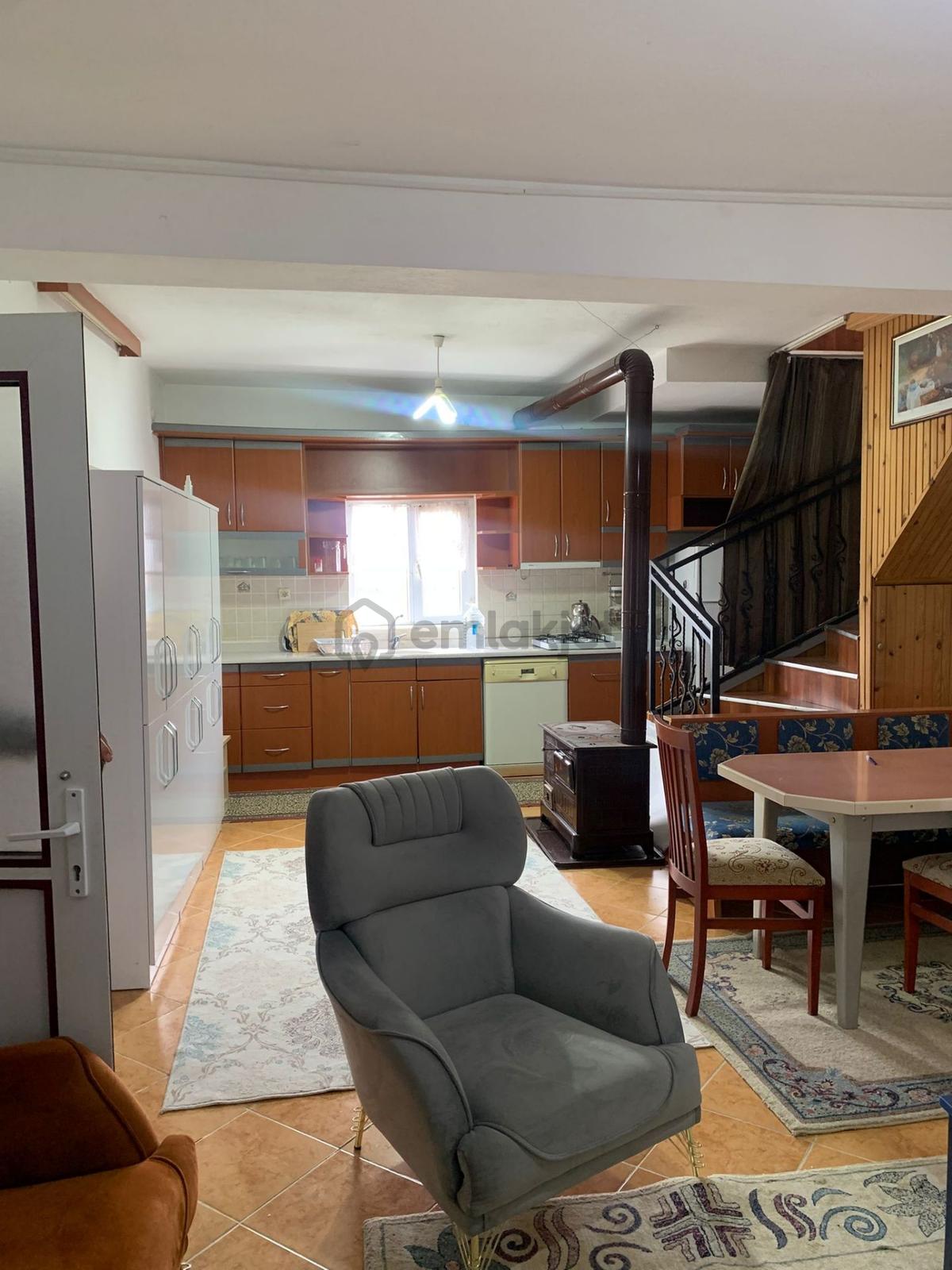 İmişehir Köy İçi, Köşebaşı 3 Katlı Ev - 21