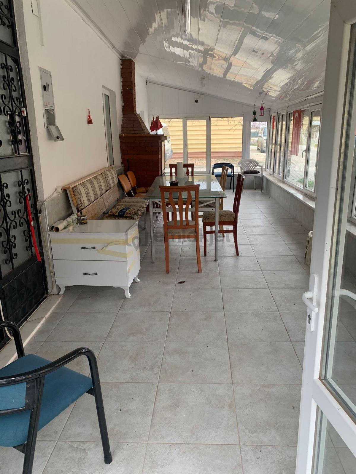 İmişehir Köy İçi, Köşebaşı 3 Katlı Ev - 6
