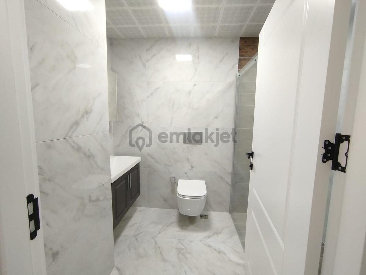 Sivas Yeşilyurt Mah. 4+1 Satılık Daire 140 M2 10. Kat - 27