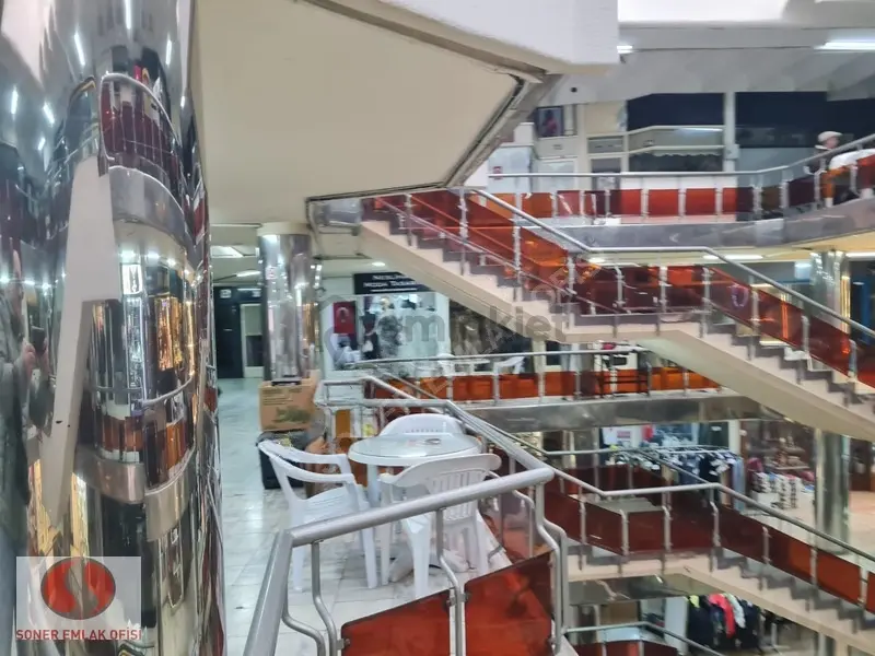 Kadıköy Altıyolda Efes İş Merkezinde Dükkan - 9