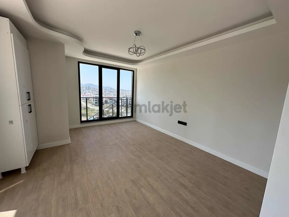 Geniş 2+1 Daire Satılık Acil - 19