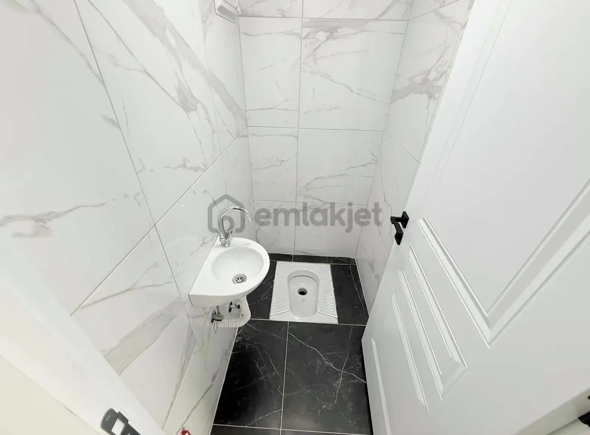 Örencik'de Satılık İskanlı Arakat Açık Cephe 3+1 Daire - 13
