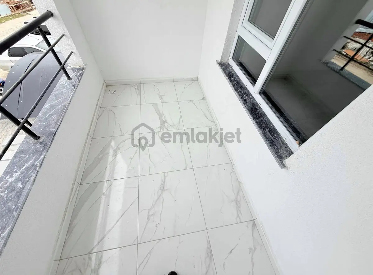 Örencik'de Satılık İskanlı Arakat Açık Cephe 3+1 Daire - 14