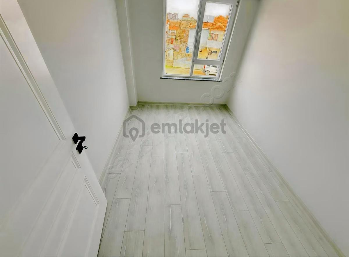 Örencik'de Satılık İskanlı Arakat Açık Cephe 3+1 Daire - 11