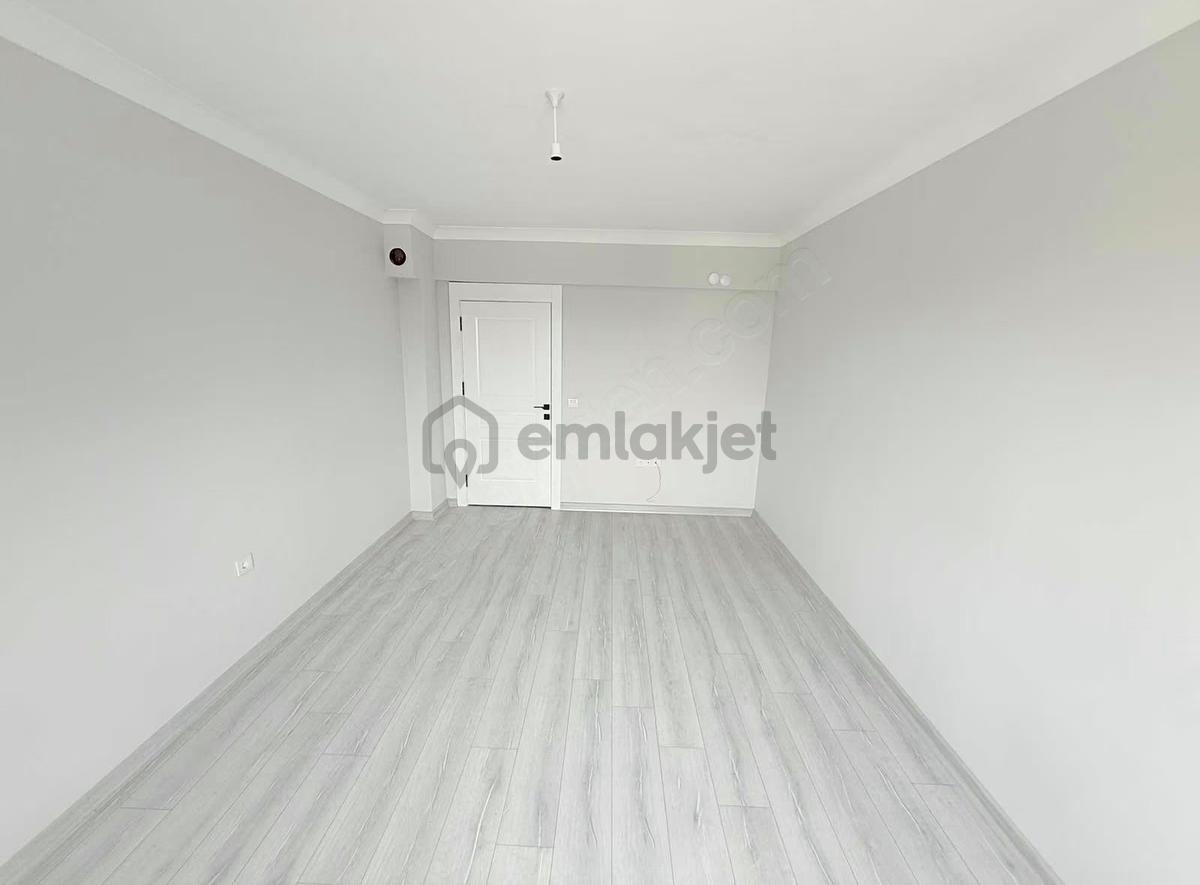 Örencik'de Satılık İskanlı Arakat Açık Cephe 3+1 Daire - 15