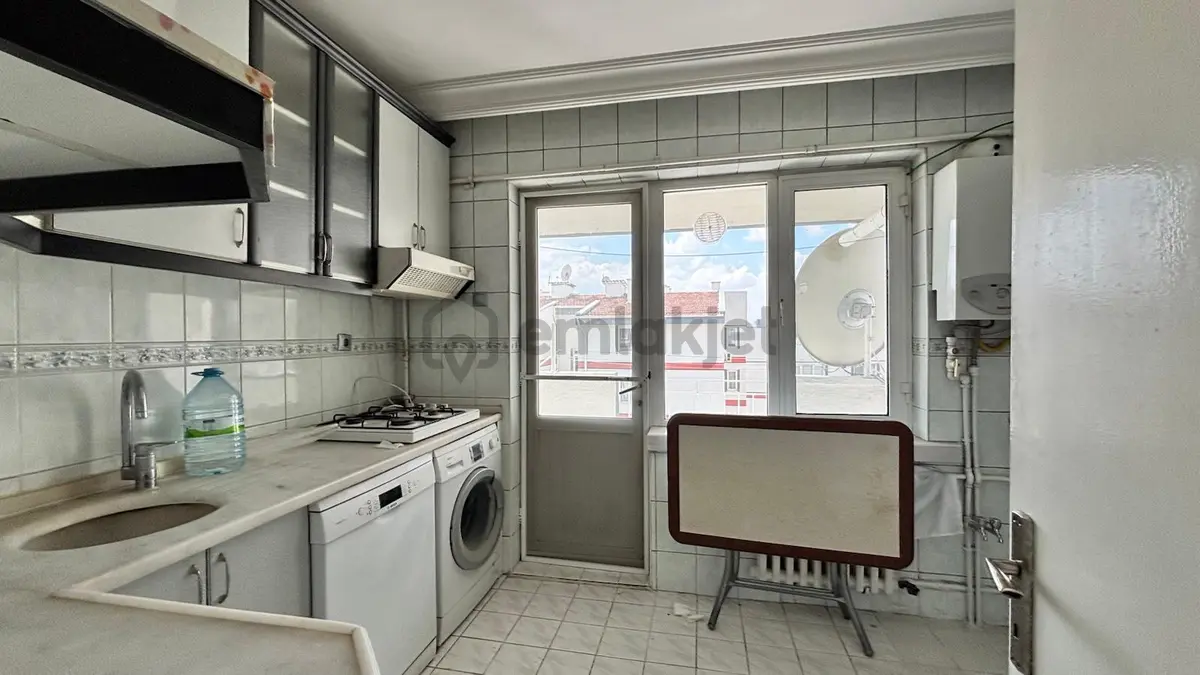 Batıkent'te Satılık 3+1 Daire, 100m², Kent Birlik Sitesi - 8