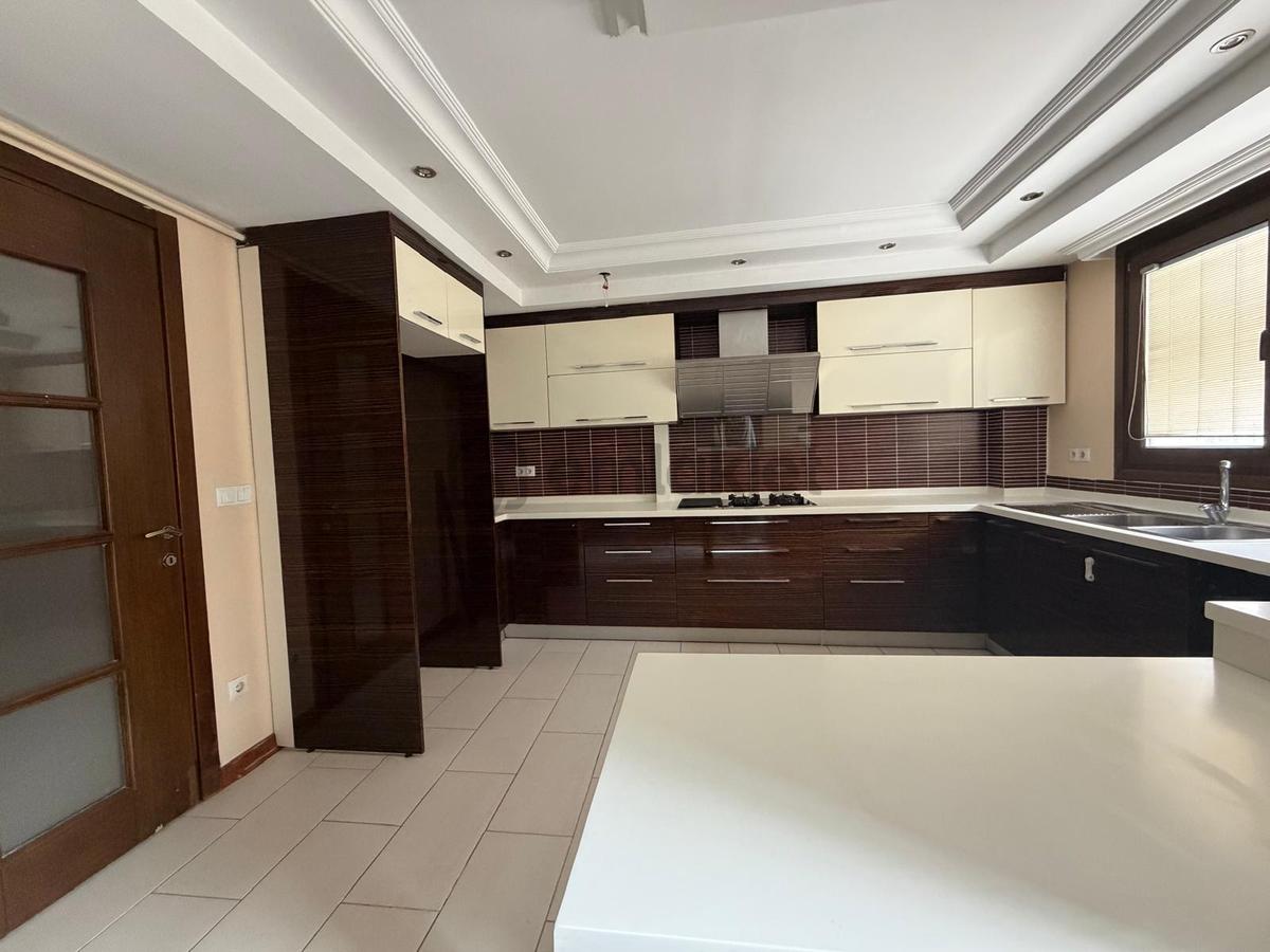 Bahçelievler Yayla'da Genç Binada 360m2 7+2 Lüks Dubleks - 9
