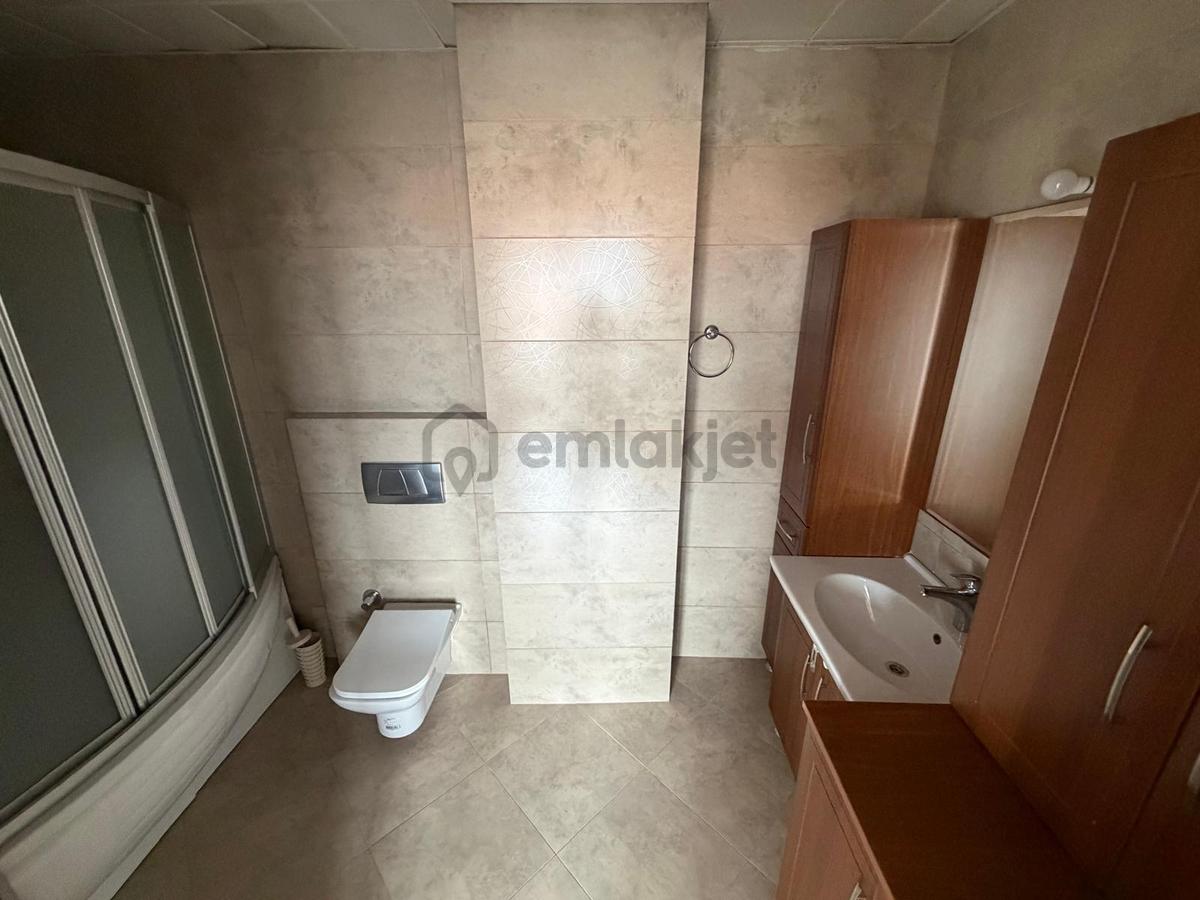Bahçelievler Yayla'da Genç Binada 360m2 7+2 Lüks Dubleks - 31