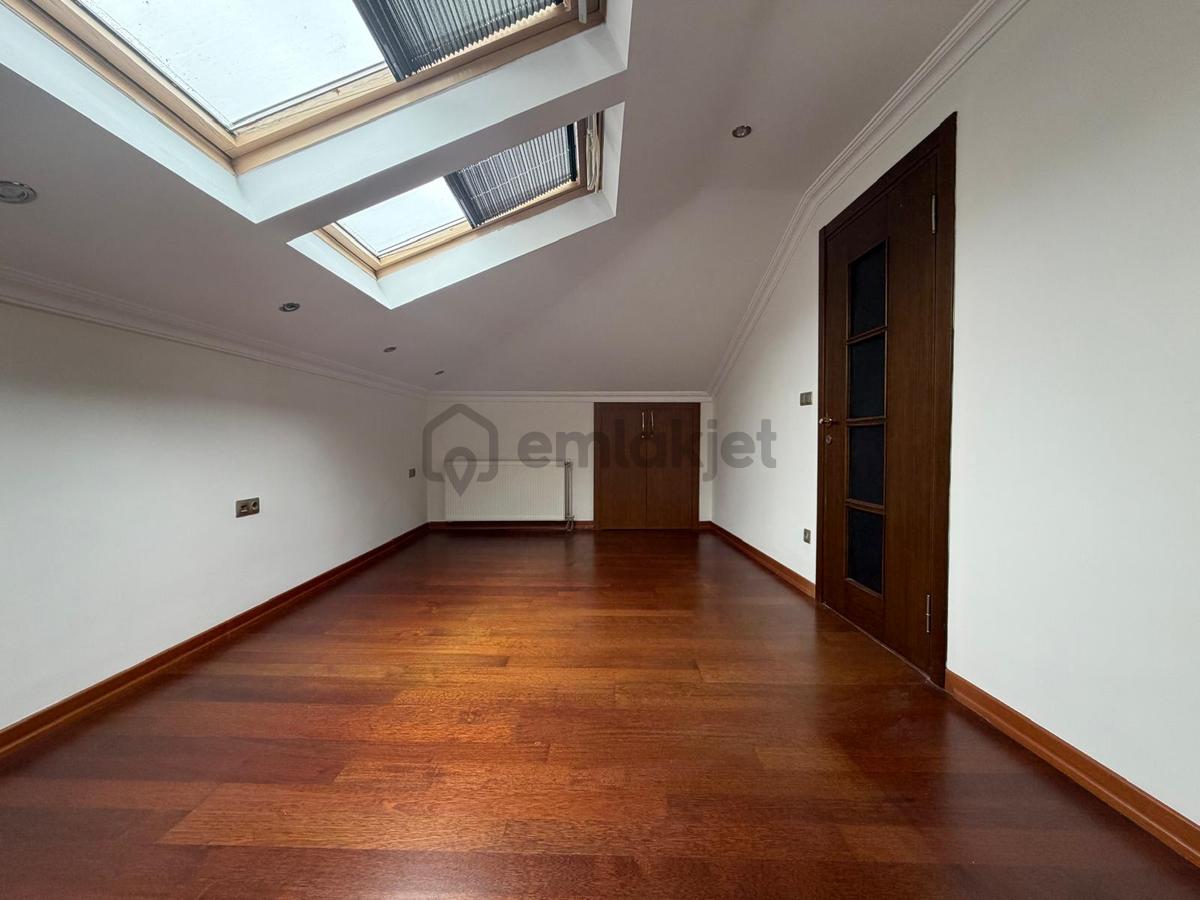 Bahçelievler Yayla'da Genç Binada 360m2 7+2 Lüks Dubleks - 28