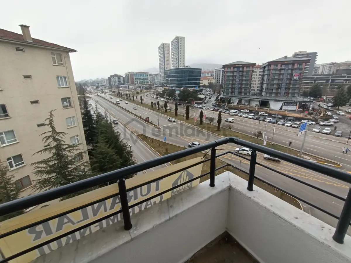 Malatya Caddesinde Satılık 3+1 Arakat 117 M² Lüx Ofis - 33