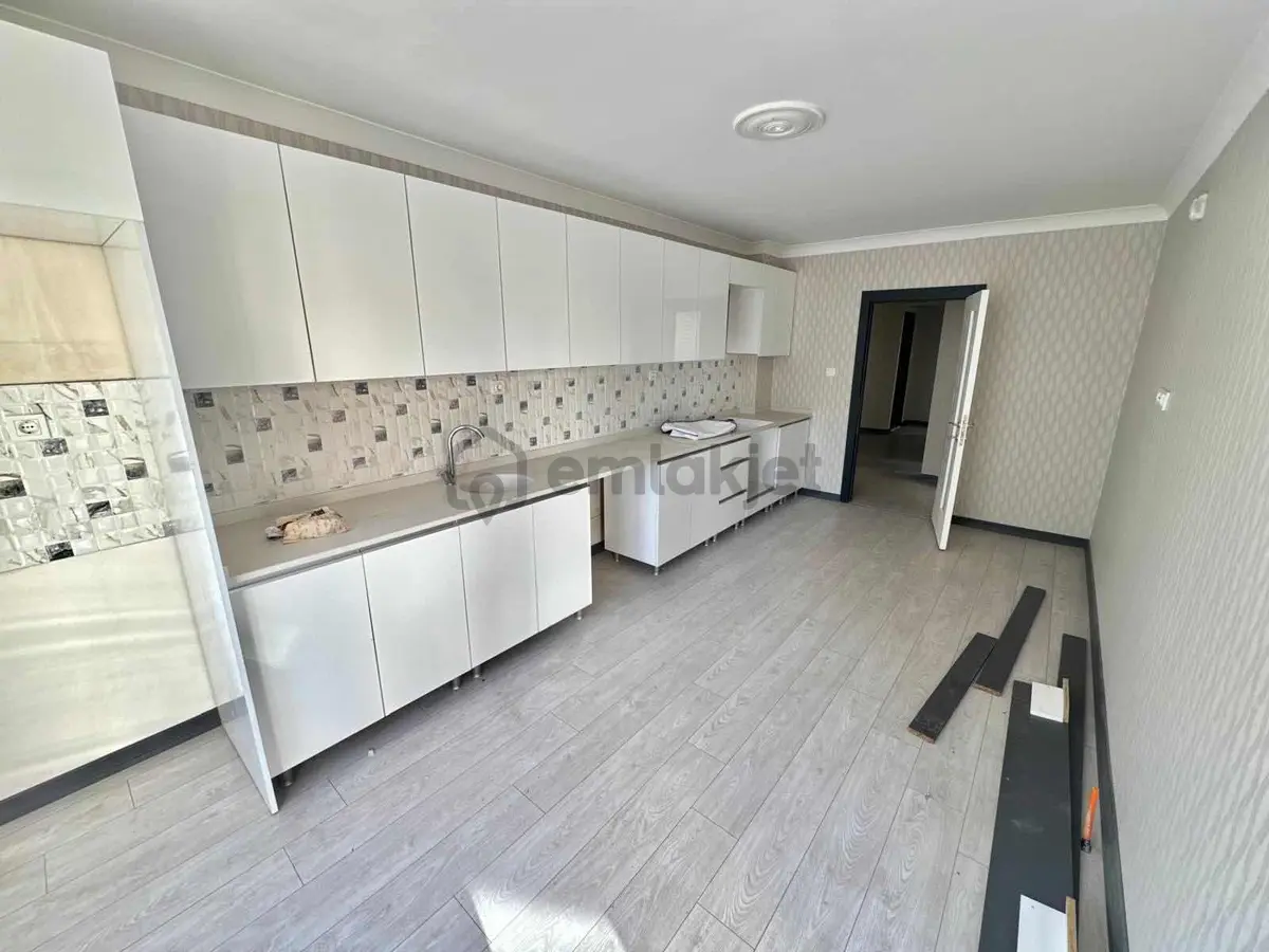 Karapürçek Mh. 140m2 3+1 Satılık Ön Cephe Sıfır Daire - 23