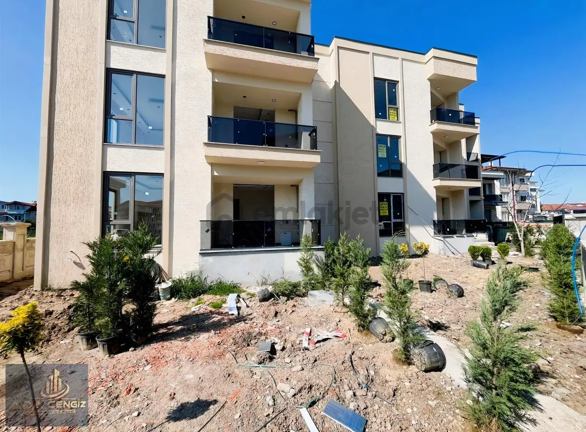 Serdivanda Site İçerisinde 170 M2 Bahçe Kullanımlı 3+1 Daire - 20
