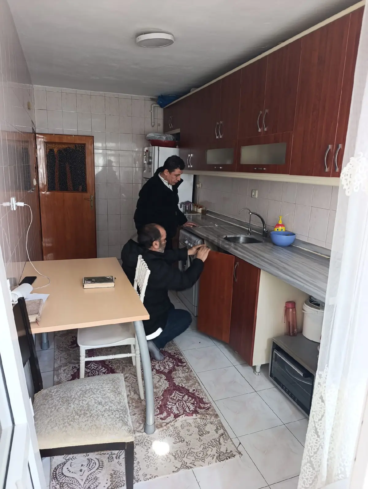 İstanbul Sefaköyde Satılık 2+1 Arakat Geniş Daire - 10