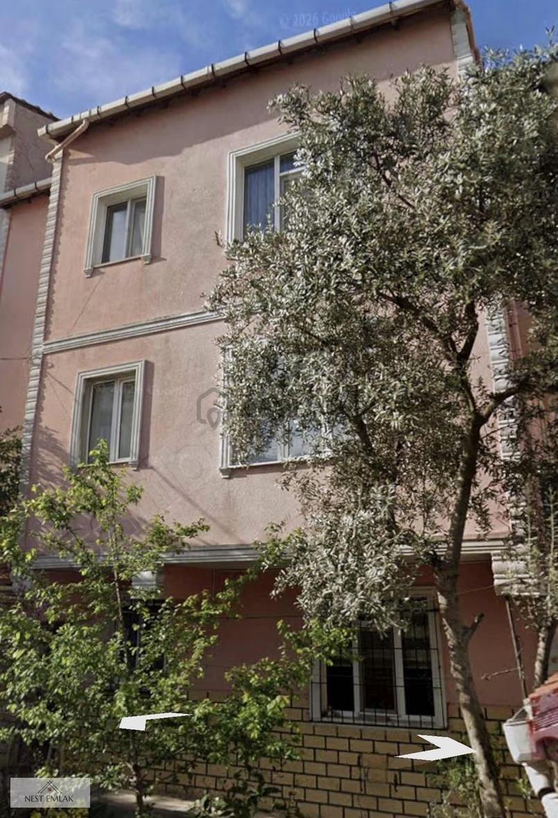 D 100 E Yakın 3+1 - 12